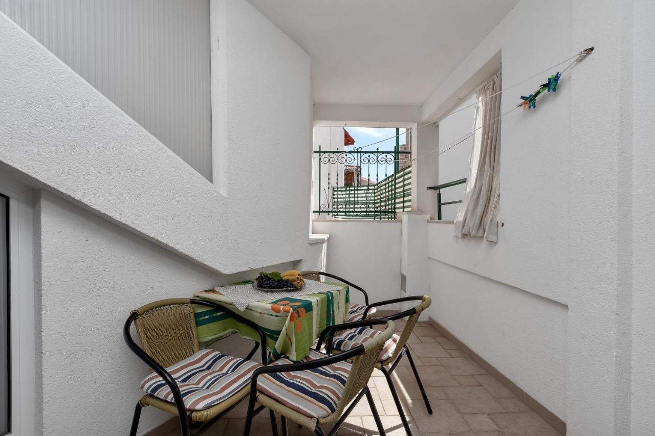 Apartments Carmen ماكارسكا المظهر الخارجي الصورة