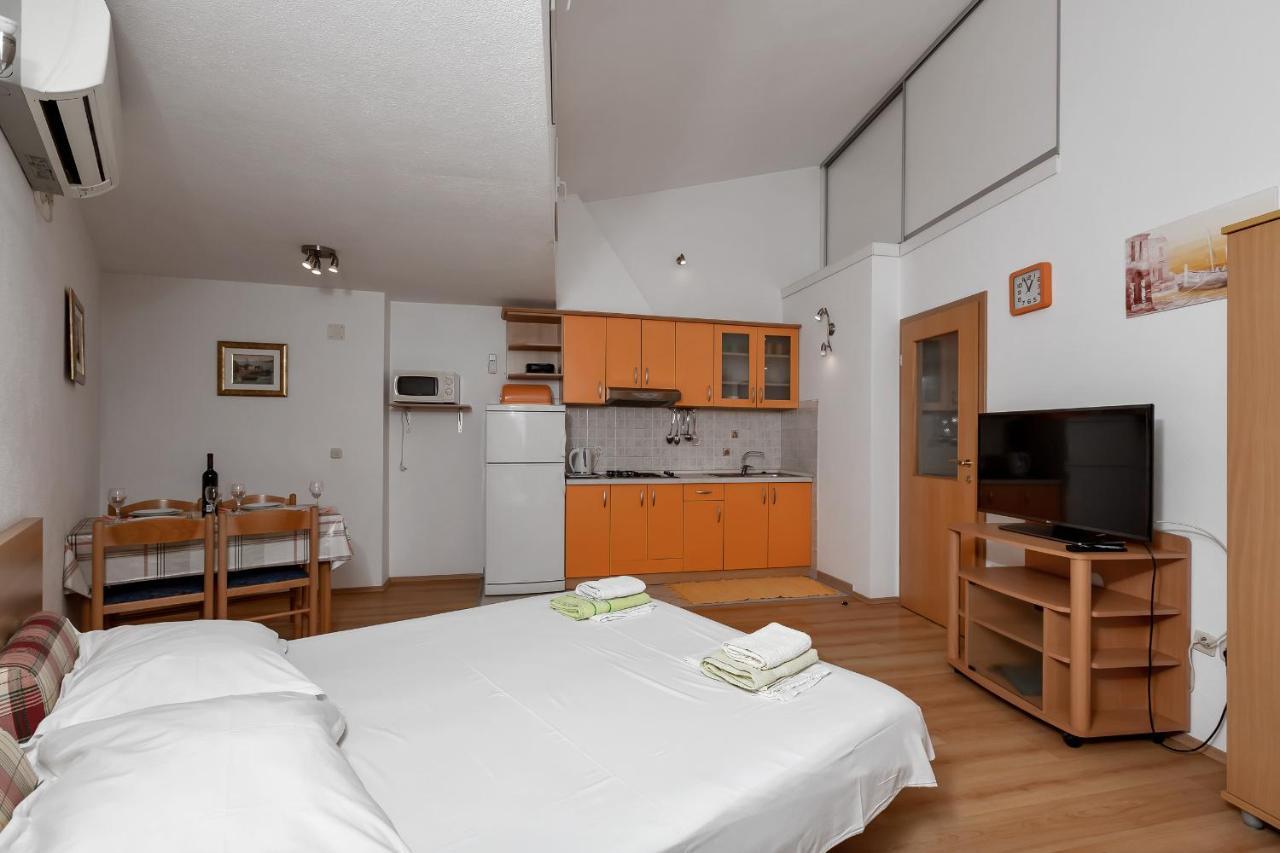 Apartments Carmen ماكارسكا المظهر الخارجي الصورة