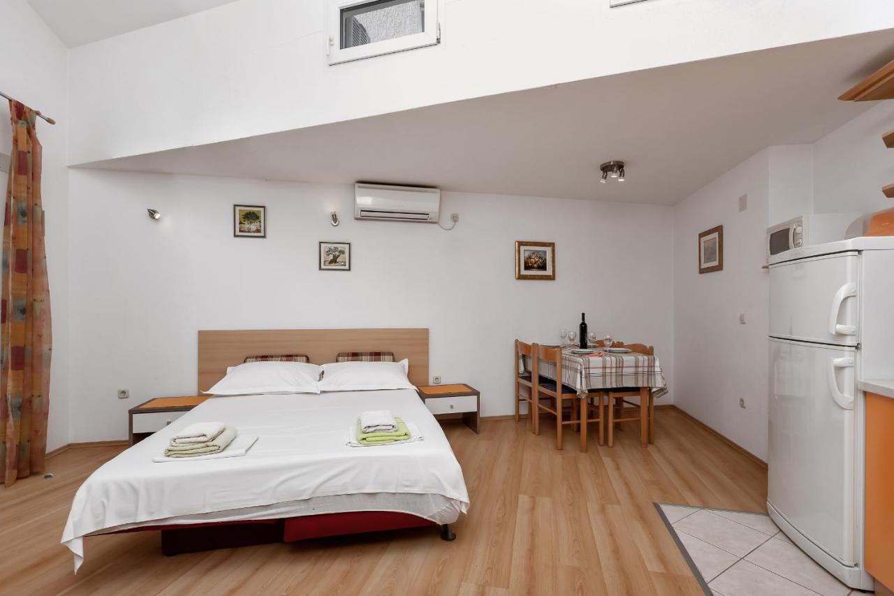 Apartments Carmen ماكارسكا المظهر الخارجي الصورة