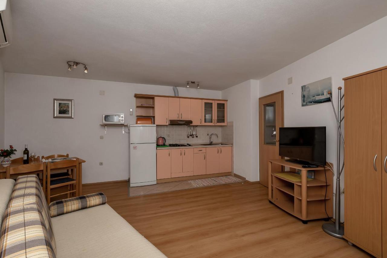 Apartments Carmen ماكارسكا المظهر الخارجي الصورة